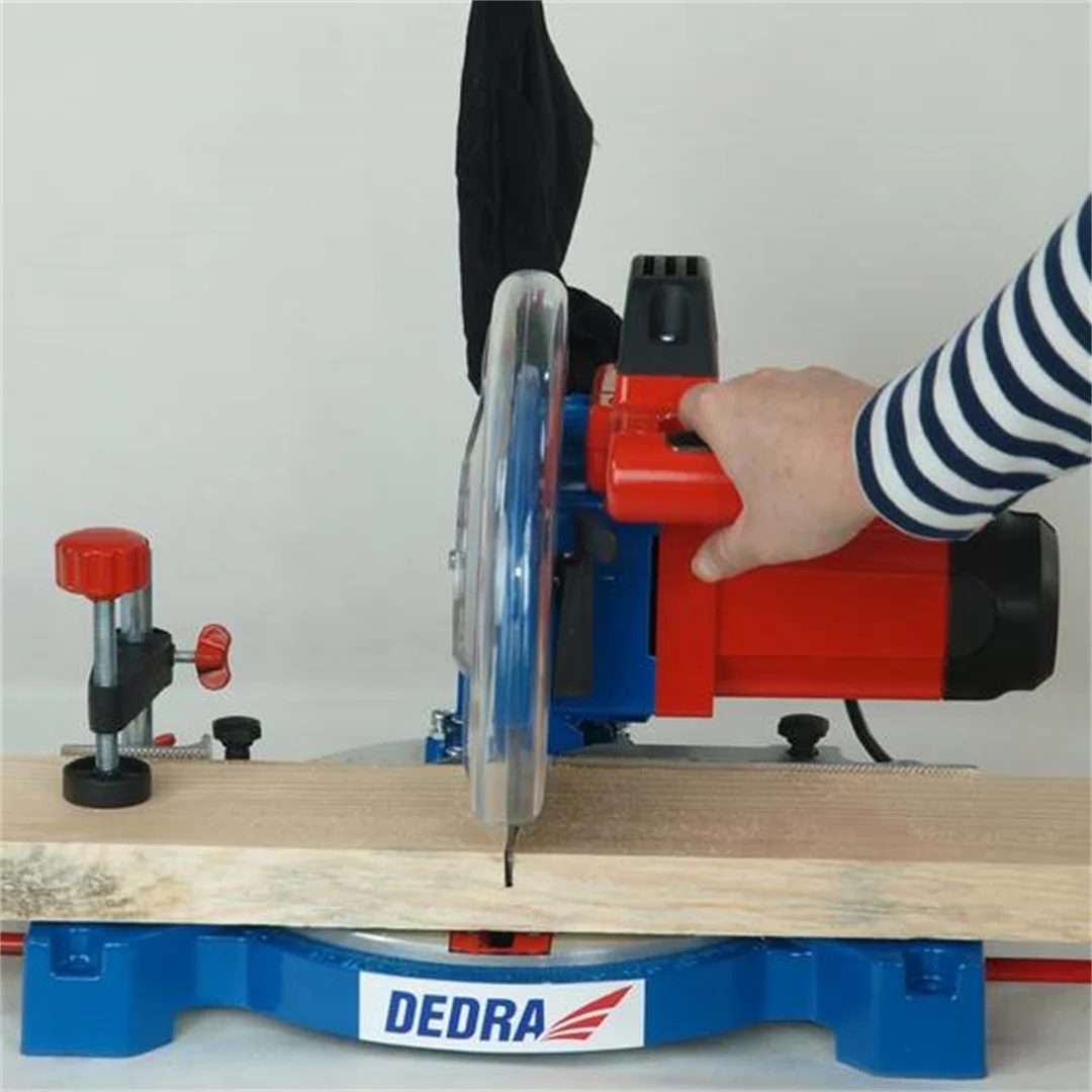Kappsäge Dedra DED7739 – Bild 2