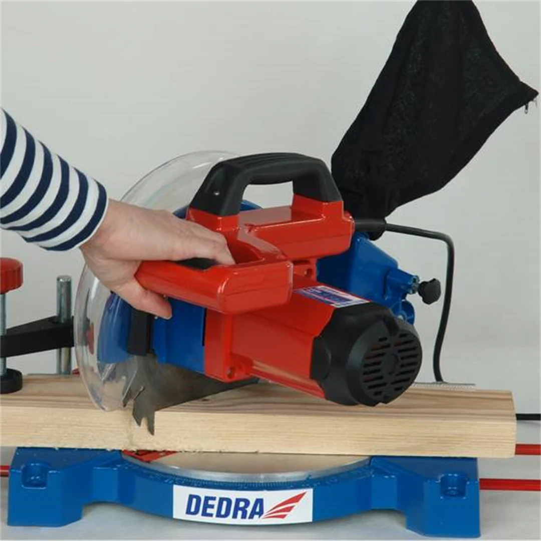 Kappsäge Dedra DED7739 – Bild 3