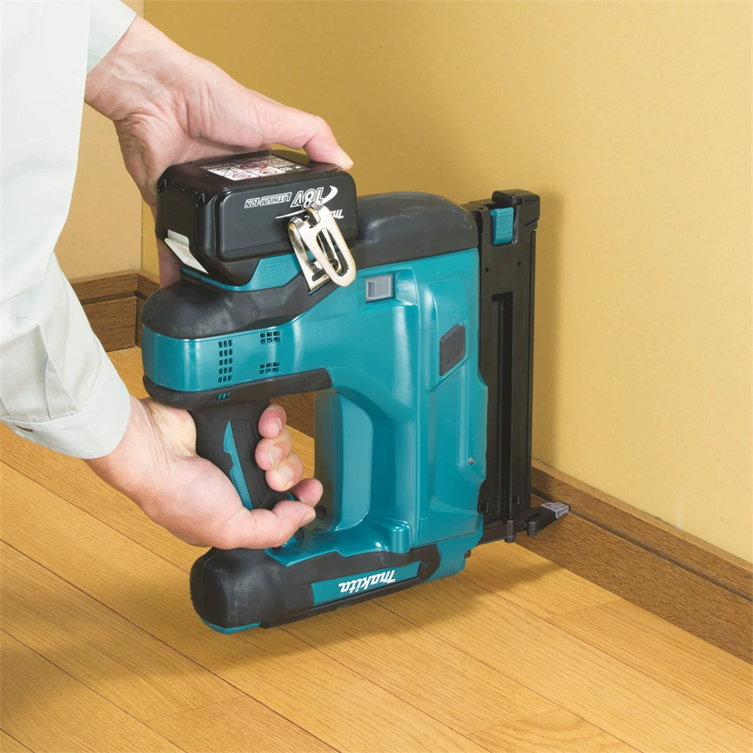 Nagler Makita DBN500ZJ – Bild 5